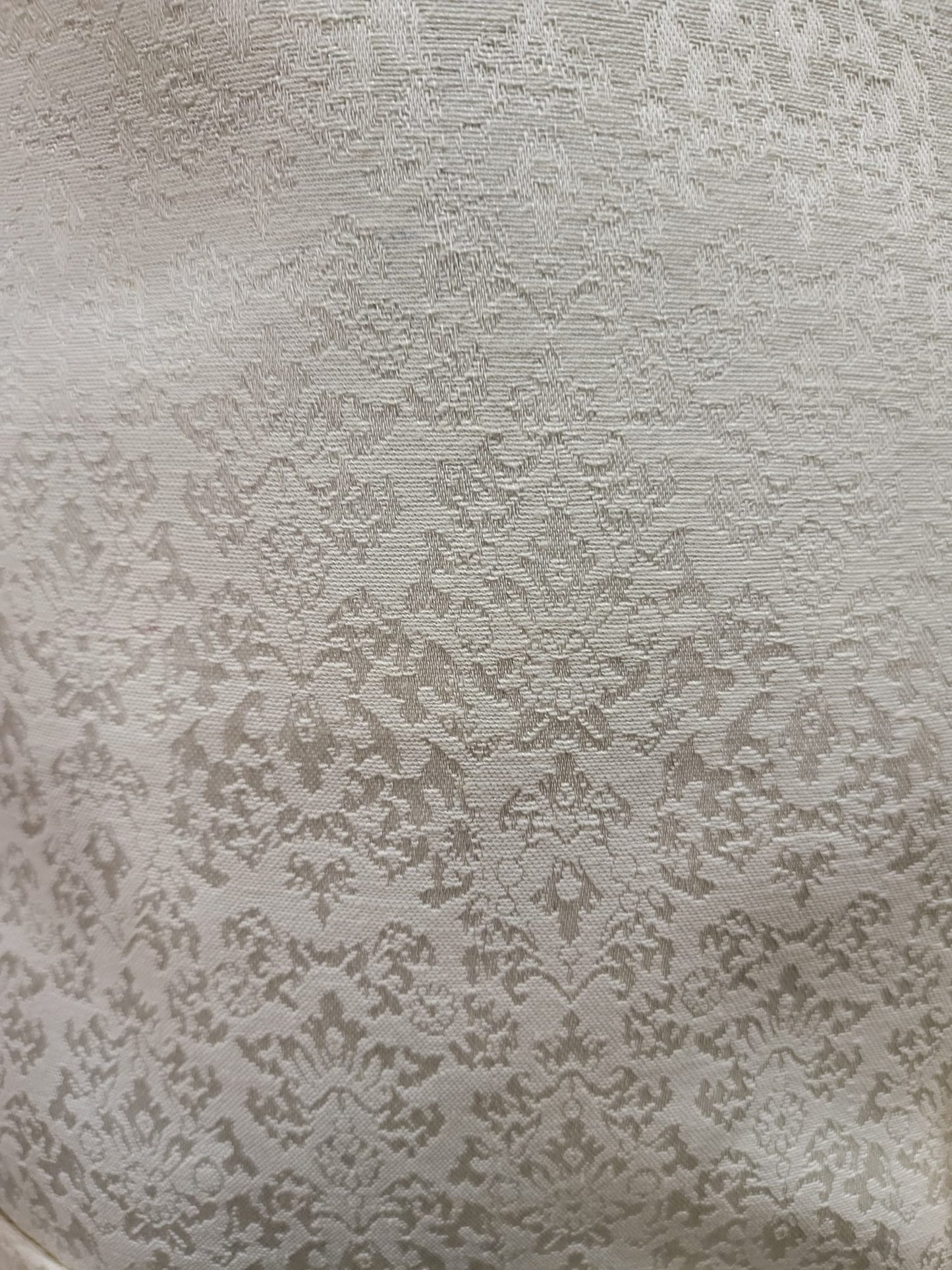 EMBOSSED CREAM WAISTCOAT