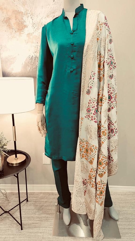 GREEN SOLID COLOUR