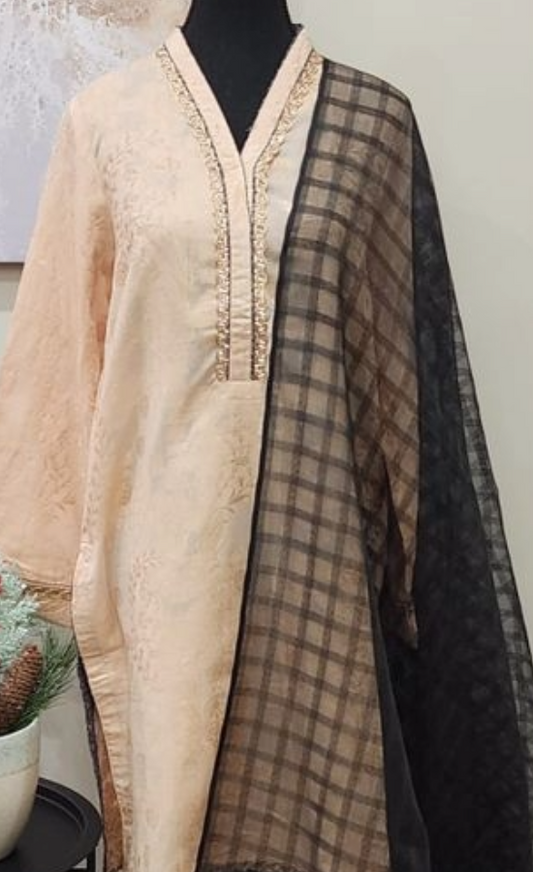 BLACK CHECKERED DUPATTA